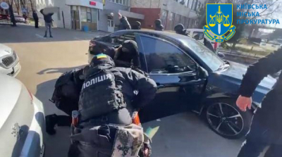 У Києві знахабнілі шахраї видавали себе за працівників ТЦК та ДБР —