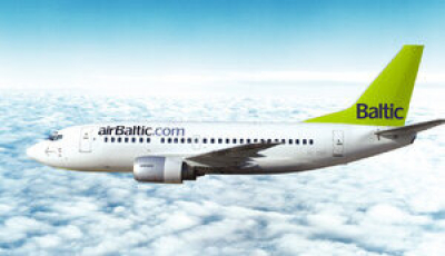 Латвійська airBaltic після відновлення польотів може розмістити в Києві 5 власних літаків